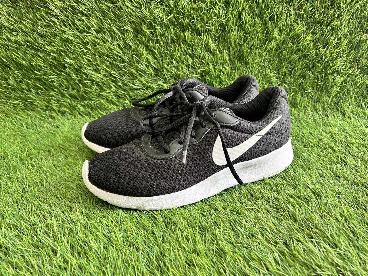 NIKE TANJUN